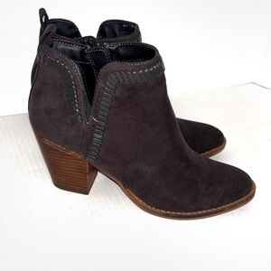 Dolce Vita DV8 Faux Suede Ankle Boots Booties Western Side Zipper Women’s size 7